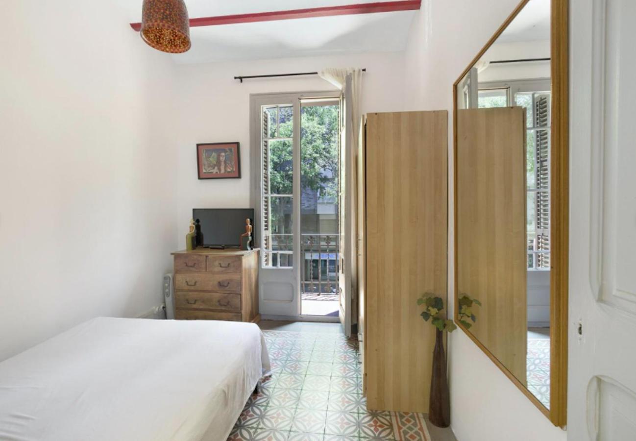 Great Apartment In Sagrada Familia With Balcony Barcelona Eksteriør billede