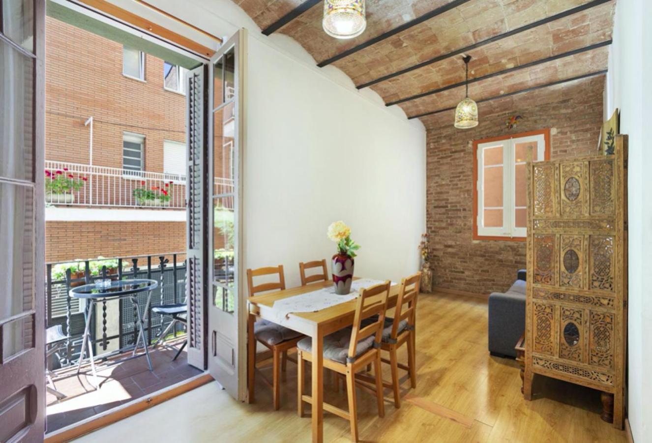 Great Apartment In Sagrada Familia With Balcony Barcelona Eksteriør billede