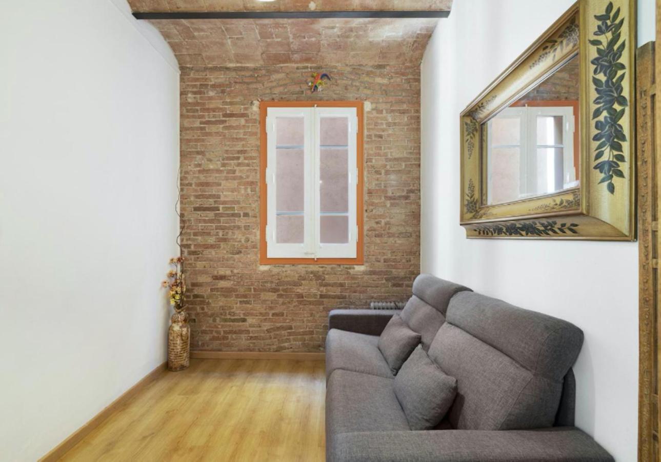 Great Apartment In Sagrada Familia With Balcony Barcelona Eksteriør billede