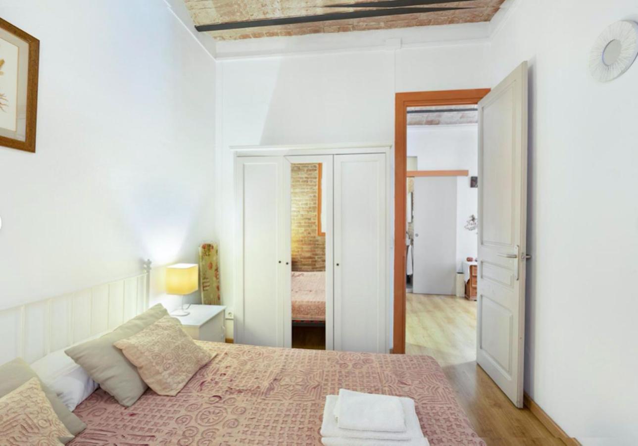 Great Apartment In Sagrada Familia With Balcony Barcelona Eksteriør billede