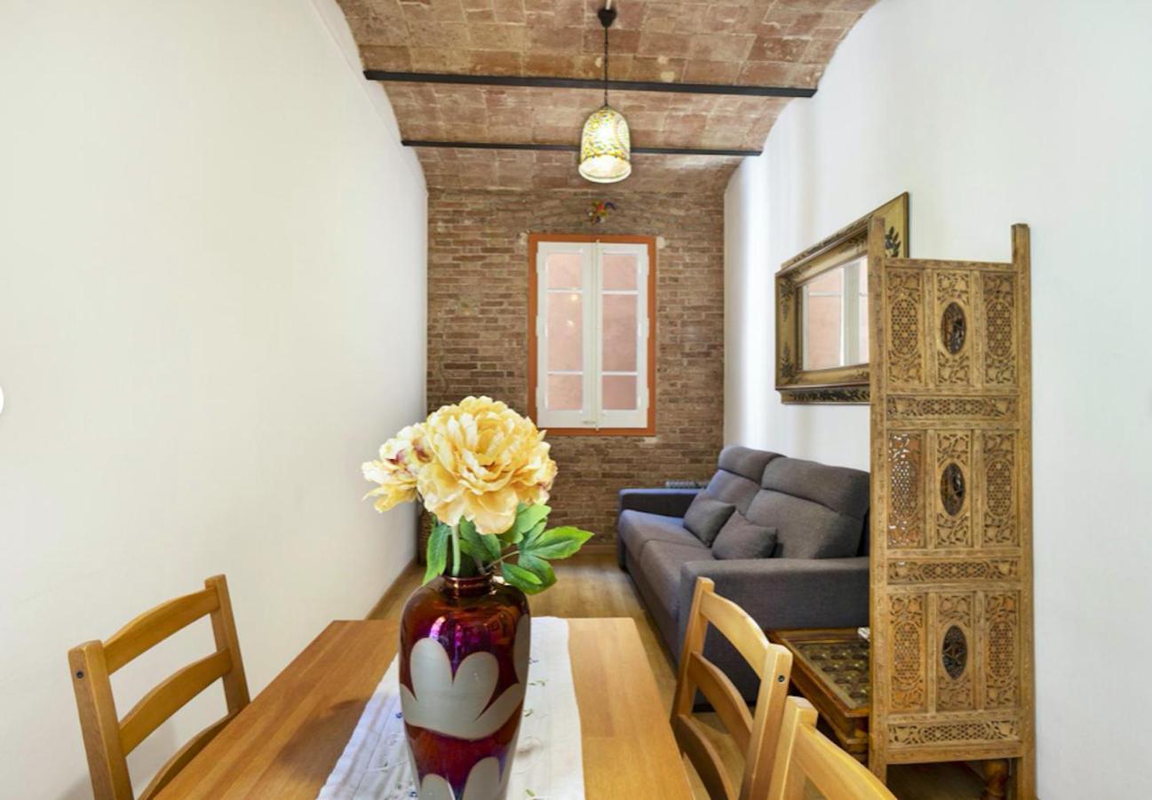 Great Apartment In Sagrada Familia With Balcony Barcelona Eksteriør billede